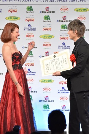 綾野剛、「第41回報知映画賞」助演男優賞受賞