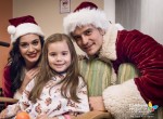 ケイティ・ペリー＆オーランド・ブルーム、サンタ姿で子供病院を訪問