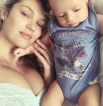 キャンディス・スワンポール、“授乳批判”の声に反論「母乳を与えることは自然なこと」