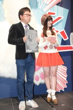 橋本環奈、神楽は「鼻ほじってます！」 『銀魂』初の展覧会ついに開幕