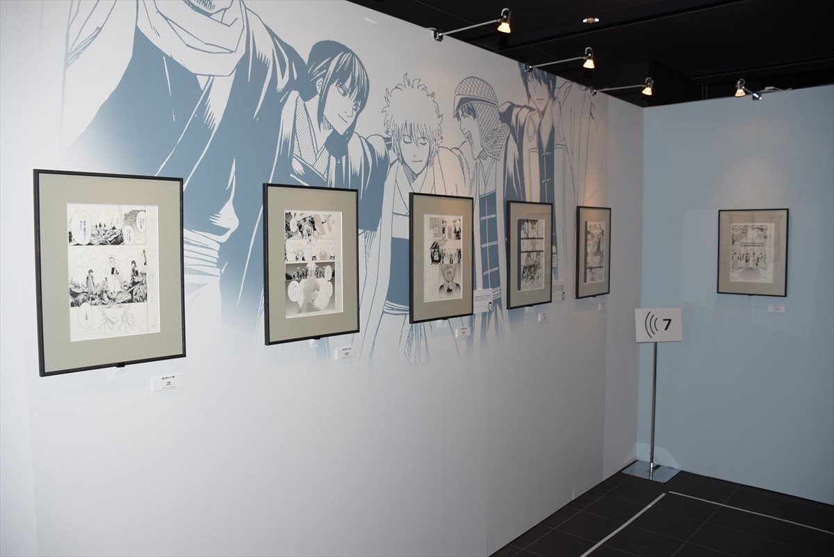 橋本環奈、神楽は「鼻ほじってます！」 『銀魂』初の展覧会ついに開幕