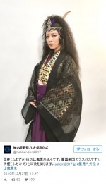 舞台『里見八犬伝』に出演する比嘉愛未が衣装姿を公開！　※舞台『里見八犬伝』公式ツイッター