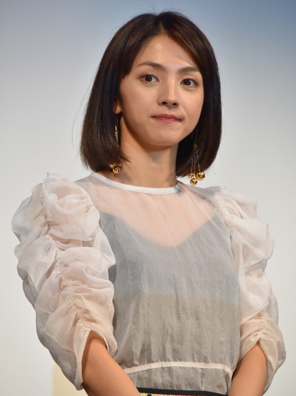 松たか子、ヴァイオリン弾くとアゴが出てくる？松田龍平の暴露に照れ笑い