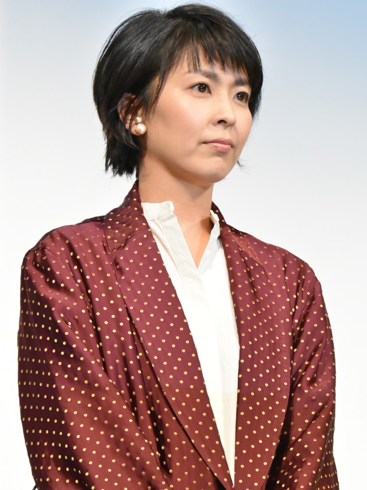 松たか子、ヴァイオリン弾くとアゴが出てくる？松田龍平の暴露に照れ笑い