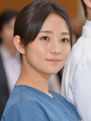 『A LIFE～愛しき人～』舞台挨拶に出席した、木村文乃