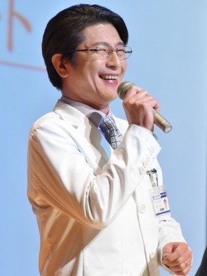 『A LIFE～愛しき人～』舞台挨拶に出席した、及川光博