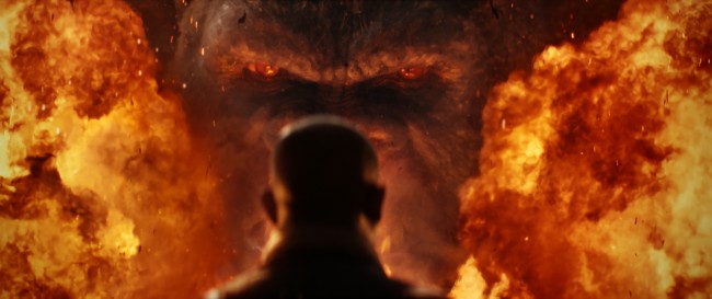 『キングコング』最新作、予告編解禁!“巨獣だらけ”の迫力映像に人間パニック