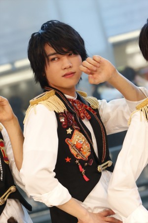 「M！LK」結成2周年記念ファンミーティング「牛乳スーパー会議」の様子