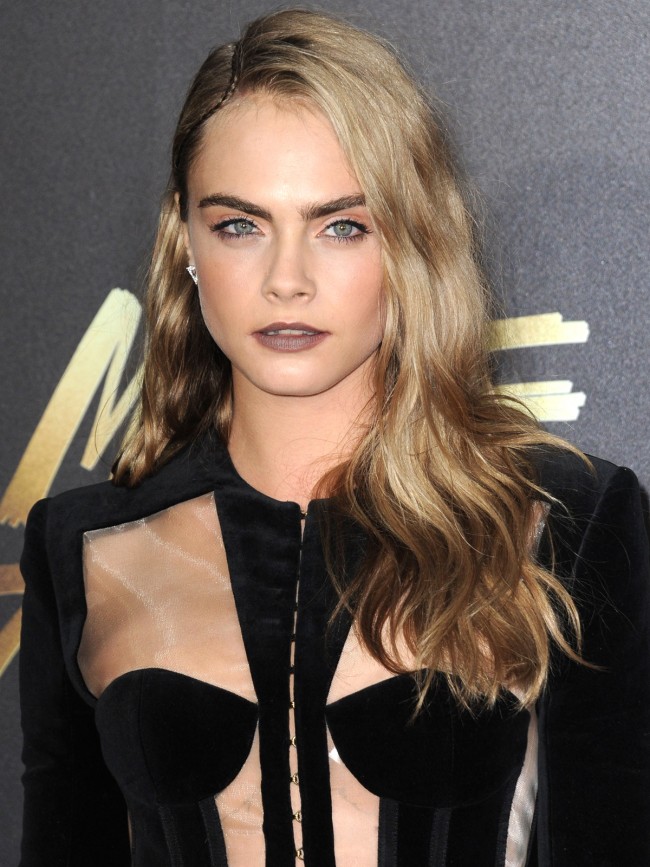 カーラ・デルヴィーニュ  Cara Delevingne