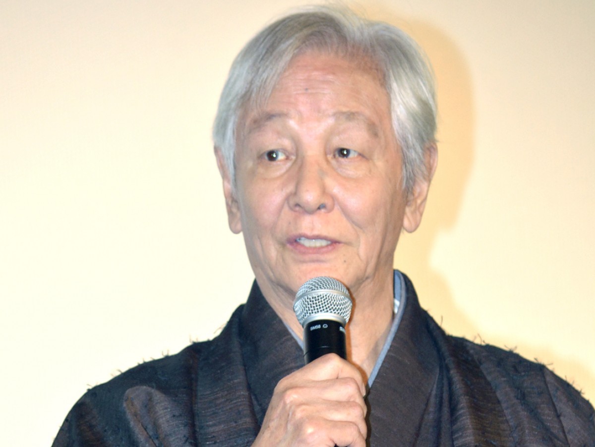 和装姿の綾瀬はるか、近藤正臣から“無礼”を暴露されタジタジ