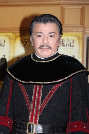 舞台『デルフィニア戦記　第一章』公開ゲネプロに出席した、蕨野友也