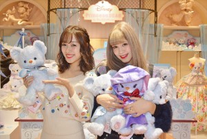 前田希美＆紗蘭、ディズニーストア新キャラクター「プリンセスベア」にゾッコン！