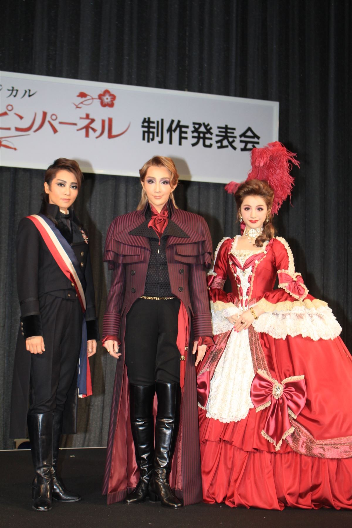 星組新トップ・紅ゆずる「しゃべらなければ利口に見える」と苦笑　その二面性も役柄に