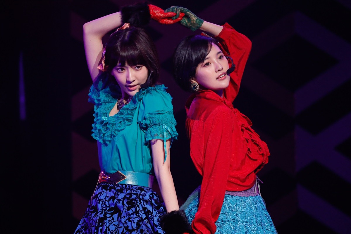 AKB48小嶋陽菜、小嶋真子＆小嶋菜月と“可愛いすぎる”3姉妹ショット披露