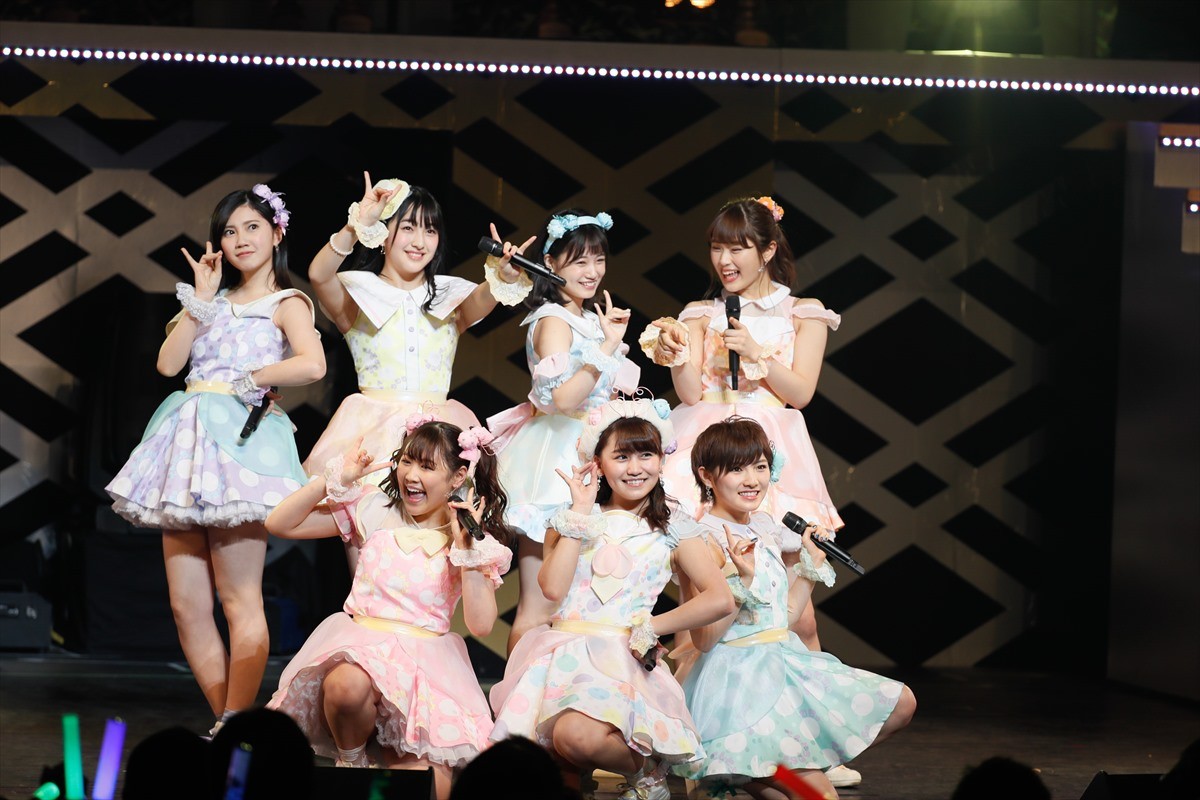 AKB48小嶋陽菜、小嶋真子＆小嶋菜月と“可愛いすぎる”3姉妹ショット披露