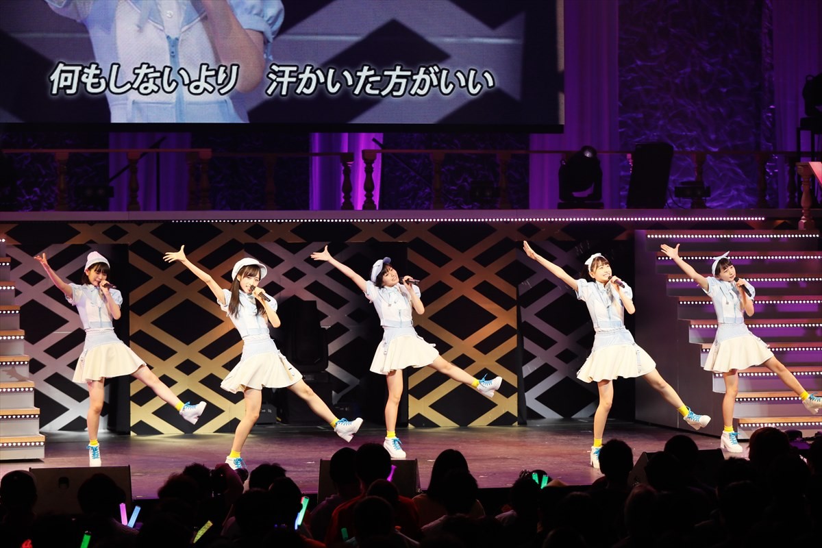 AKB48小嶋陽菜、小嶋真子＆小嶋菜月と“可愛いすぎる”3姉妹ショット披露