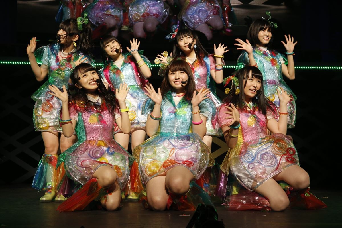 AKB48小嶋陽菜、小嶋真子＆小嶋菜月と“可愛いすぎる”3姉妹ショット披露