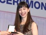 中条あやみ、『第28回日本ジュエリー ベストドレッサー賞』授賞式に10代部門で出席