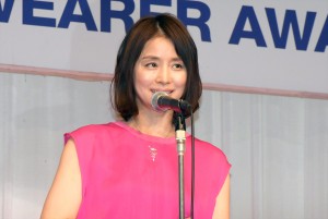 石田ゆり子、『第28回日本ジュエリー ベストドレッサー賞』授賞式に40代部門で出席