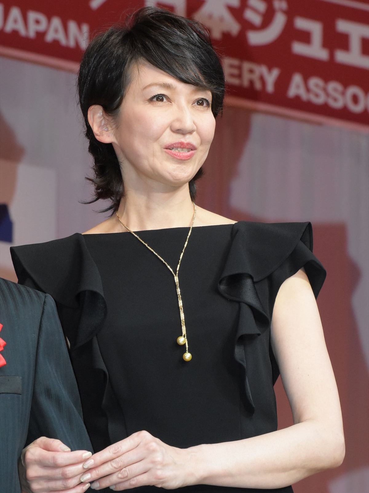 石田ゆり子、“ジュエリーが似合う人”2度目の受賞　22年前は「全く覚えていません」