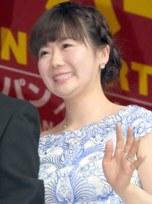 福原愛、『第28回日本ジュエリー ベストドレッサー賞』授賞式に特別賞で出席