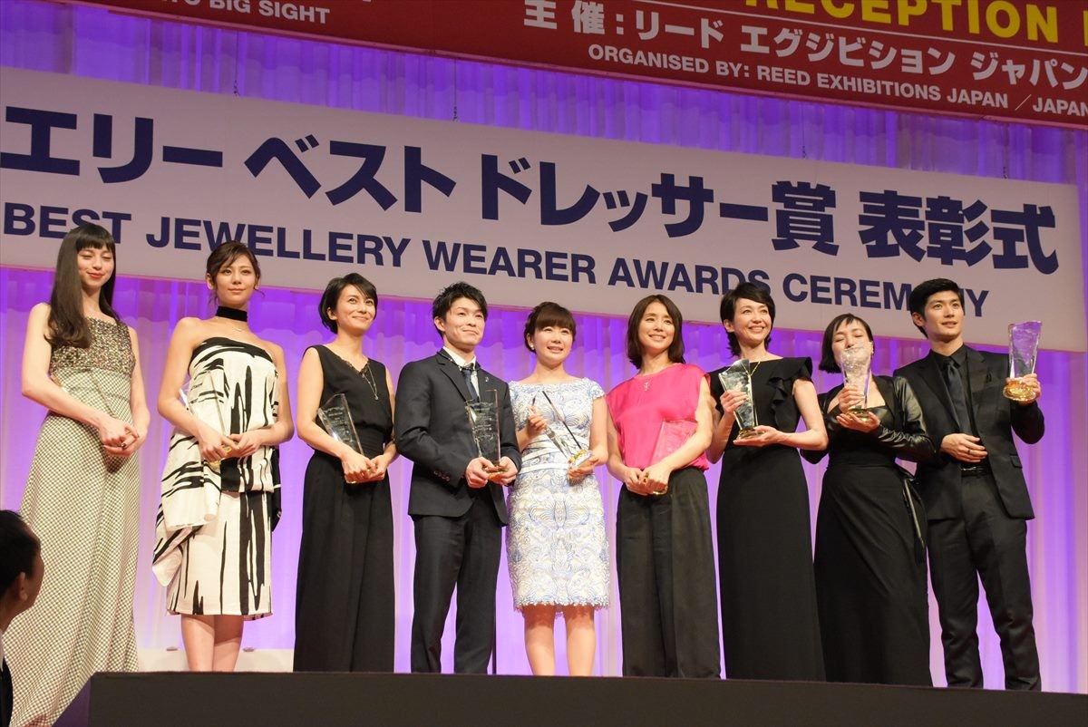 石田ゆり子、“ジュエリーが似合う人”2度目の受賞　22年前は「全く覚えていません」