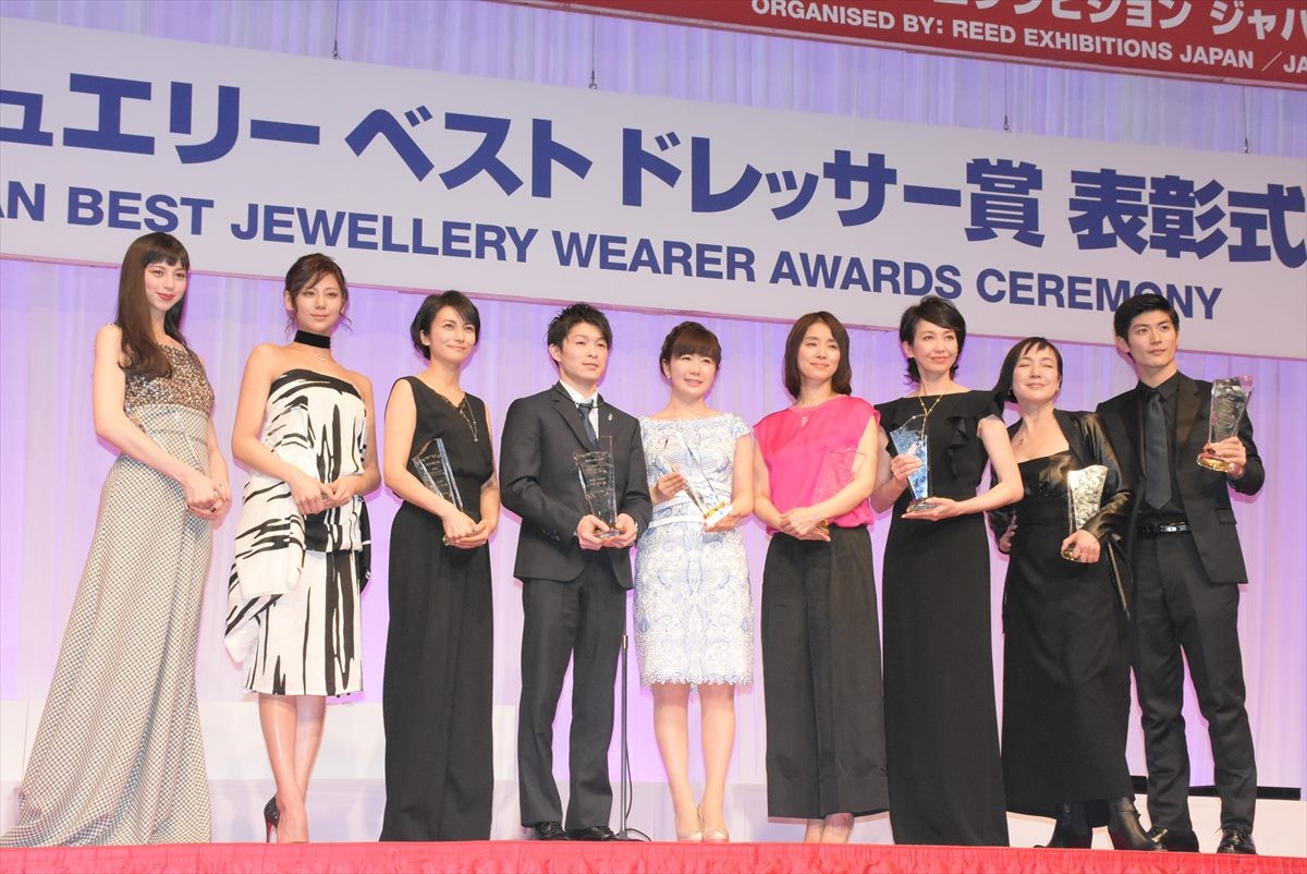石田ゆり子、“ジュエリーが似合う人”2度目の受賞　22年前は「全く覚えていません」