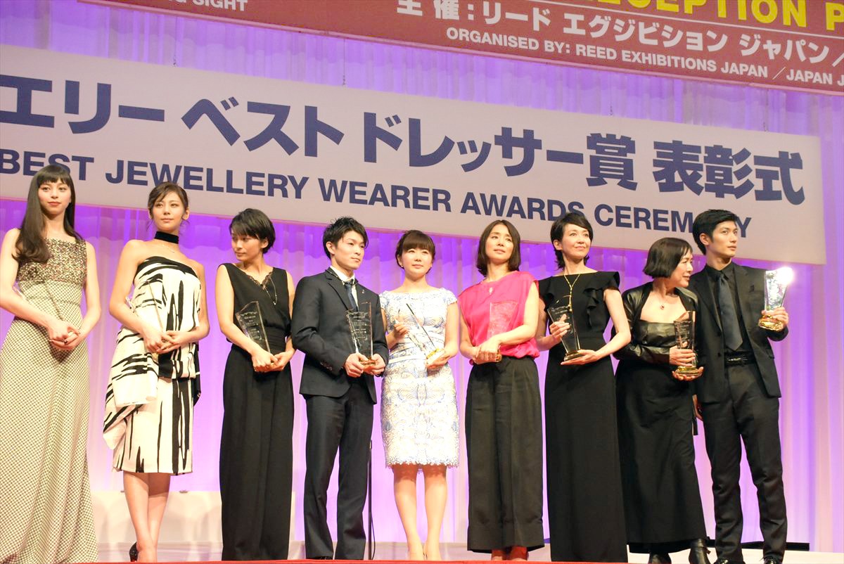 石田ゆり子、“ジュエリーが似合う人”2度目の受賞　22年前は「全く覚えていません」