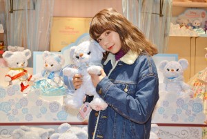 LARMEモデル・斎藤みらい、プリンセスベア発売初日にディズニーストア（渋谷公園通り店）に来店