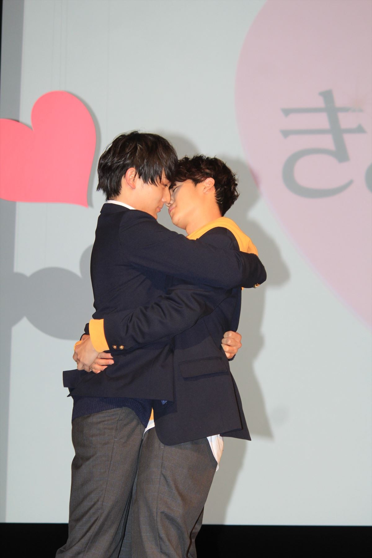 中川大志、葉山奨之と男同士のキス!?「本番より緊張、変な汗かいた」