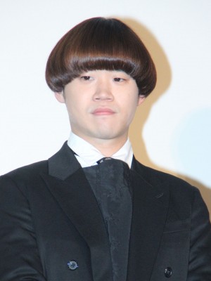 『破門 ふたりのヤクビョーガミ』初日舞台挨拶に出席した矢本悠馬