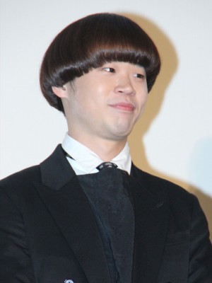 『破門 ふたりのヤクビョーガミ』初日舞台挨拶に出席した矢本悠馬