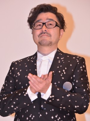 映画『キセキ －あの日のソビト－』初日舞台挨拶に出席した兼重淳監督