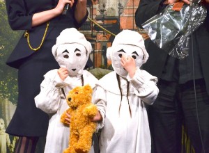 『ミス・ぺレグリンと奇妙なこどもたち』来日会見に出席した、りんか＆あんな