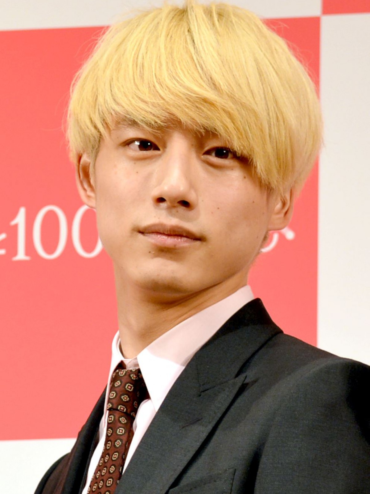 坂口健太郎、好きなタイプは控えめ女子? 内面を“知りたい”欲求あり