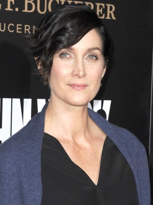 キャリー＝アン・モス、キアヌ・リーヴス主演映画『ジョン・ウィック：チャプター2（仮題）』LAプレミアに、特別ゲストとして登場