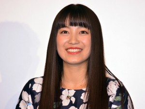 『君と100回目の恋』初日舞台挨拶に登壇したmiwa