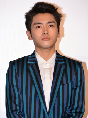 『君と100回目の恋』初日舞台挨拶に登壇した泉澤祐希