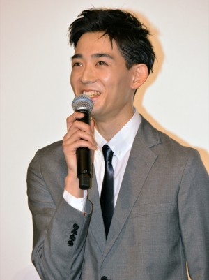 『君と100回目の恋』初日舞台挨拶に登壇した竜星涼