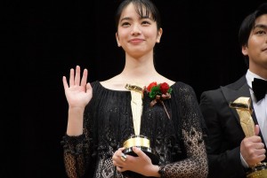 小松菜奈「2016年 第90回キネマ旬報ベスト・テン」表彰式にて