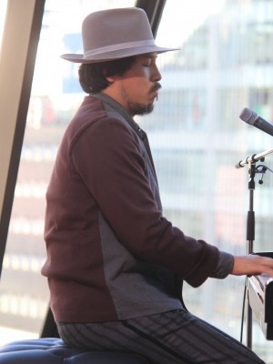 『一週間フレンズ。』のバレンタイントークイベントに出席した、スキマスイッチ