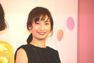 『PとJK』完成披露パーティーに出席した、大政絢