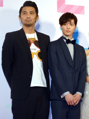 『PとJK』完成披露パーティーに出席した、村上淳＆高杉真宙