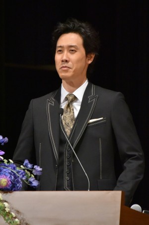 大泉洋（司会）「第59回ブルーリボン賞授賞式」にて