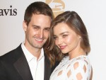 ミランダ・カーが思わぬ告白、婚約者とは結婚初夜まで“お預け”