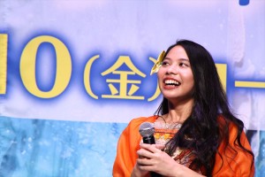 『モアナと伝説の海』監督来日イベントに出席した、屋比久知奈