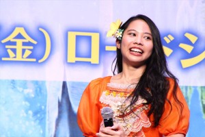 『モアナと伝説の海』監督来日イベントに出席した、屋比久知奈