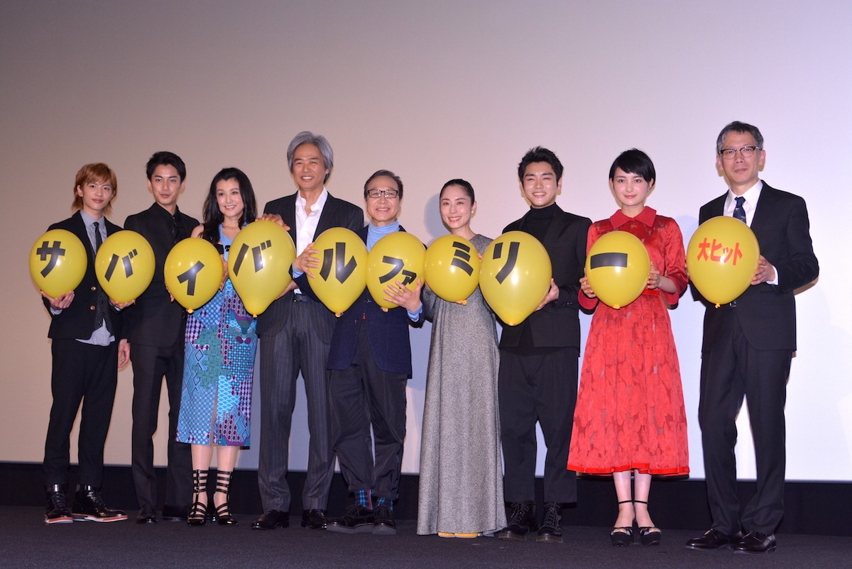 深津絵里、『サバイバルファミリー』で“夫”の小日向文世に「大好きです！」