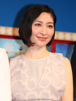 坂本真綾、『SING／シング』日本語吹替版完成報告会見に出席