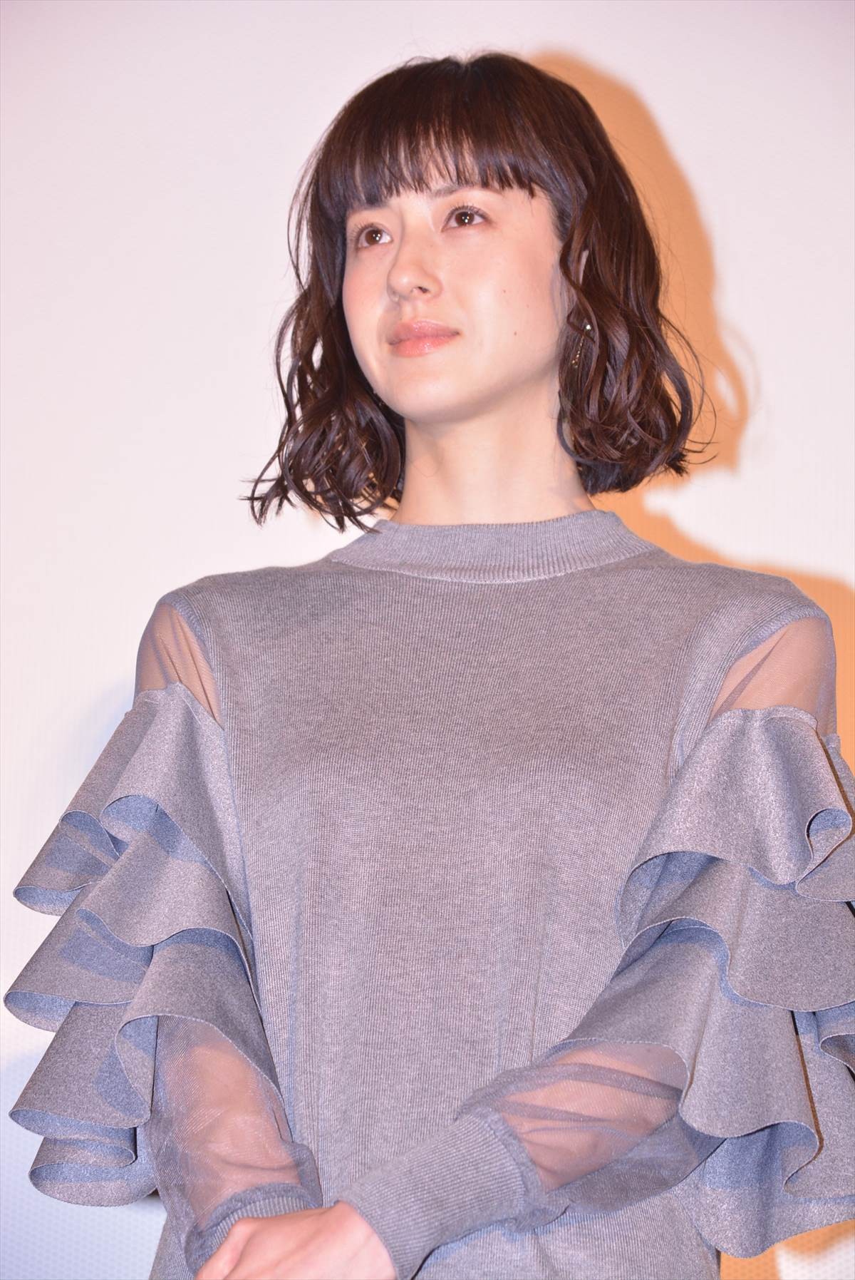 市川由衣、出産後初の公の場に登場！子育て中にギックリ腰「立っているのがやっと」